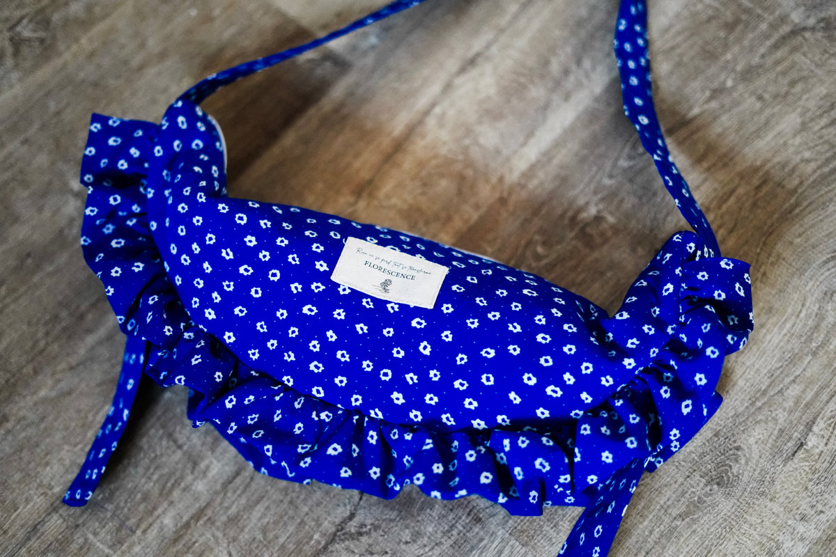 Sac croissant - Bleu indigo & fleurs blanches XL