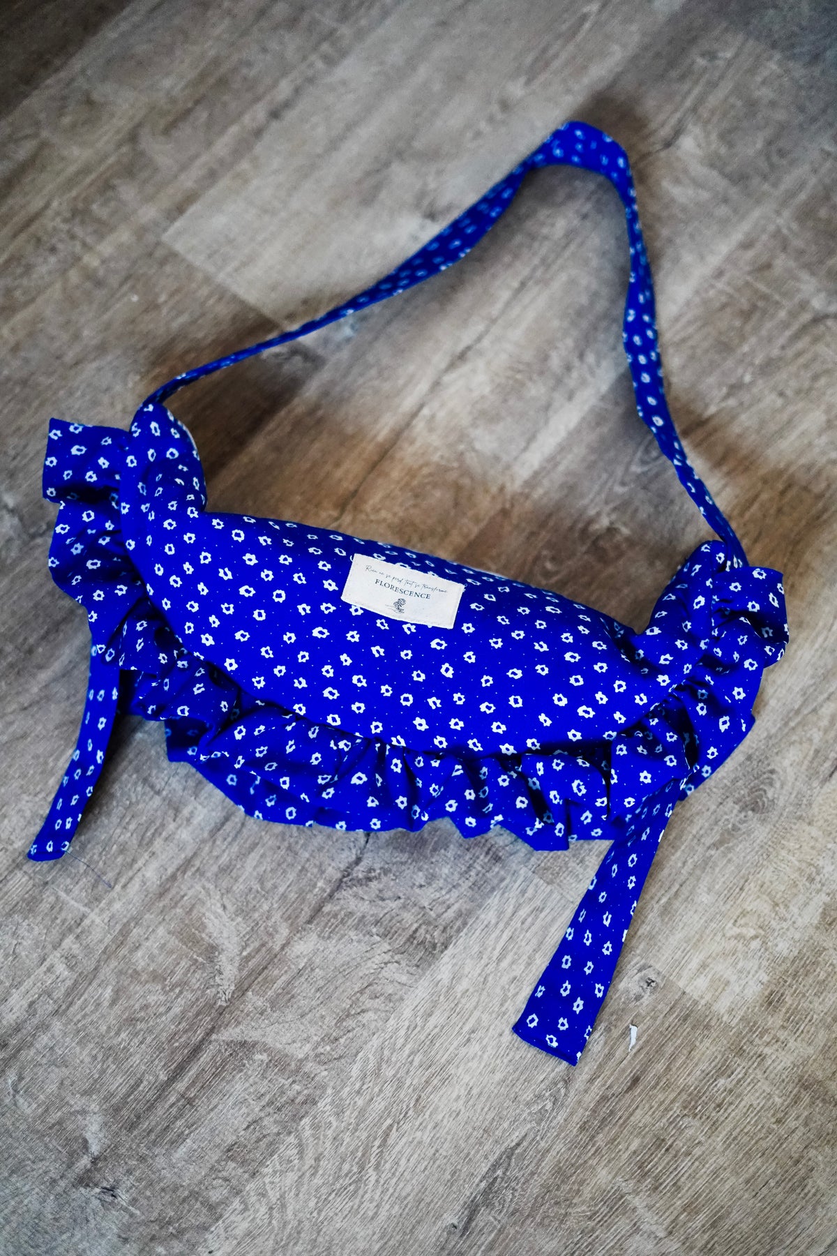 Sac croissant - Bleu indigo & fleurs blanches XL
